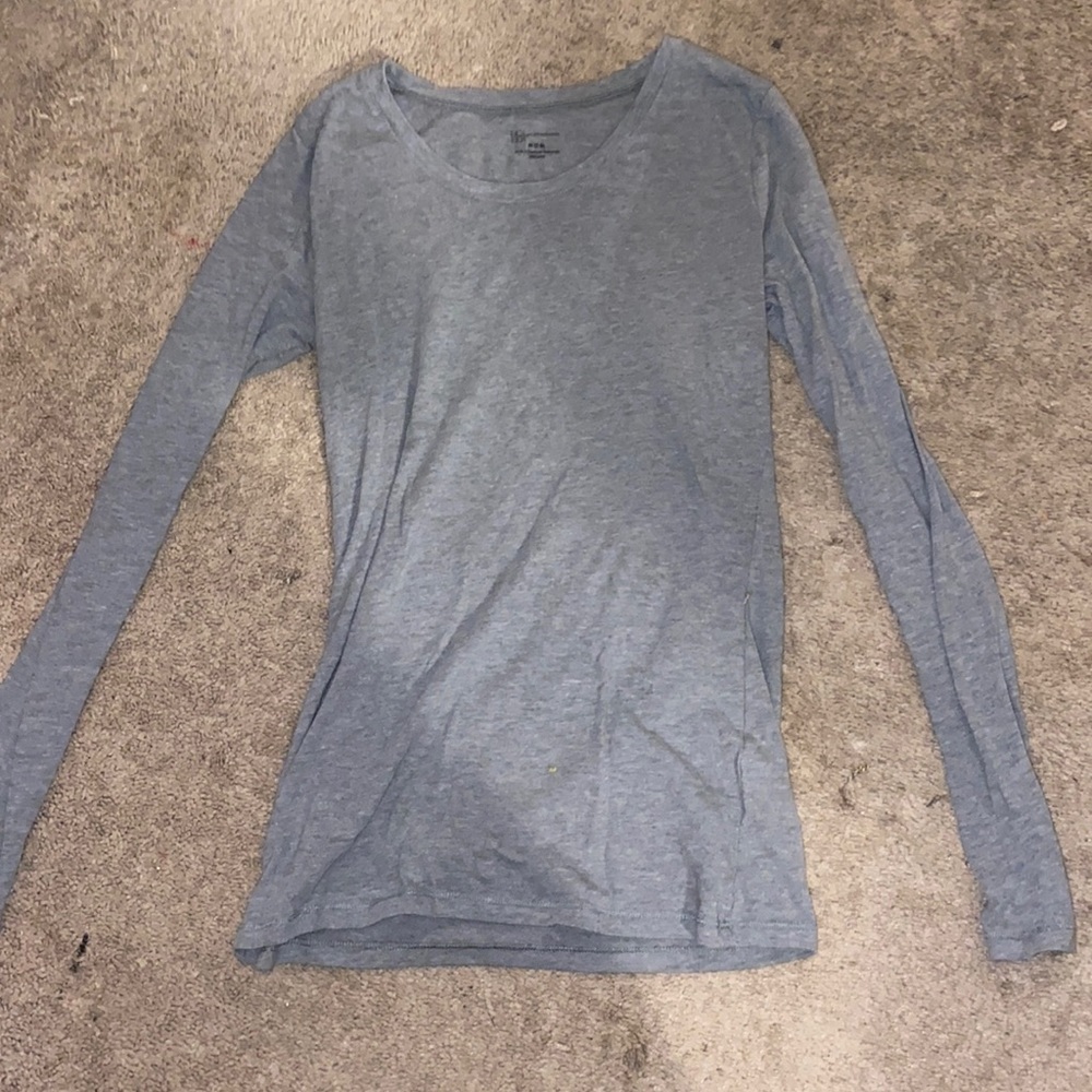 Long sleeve gray top